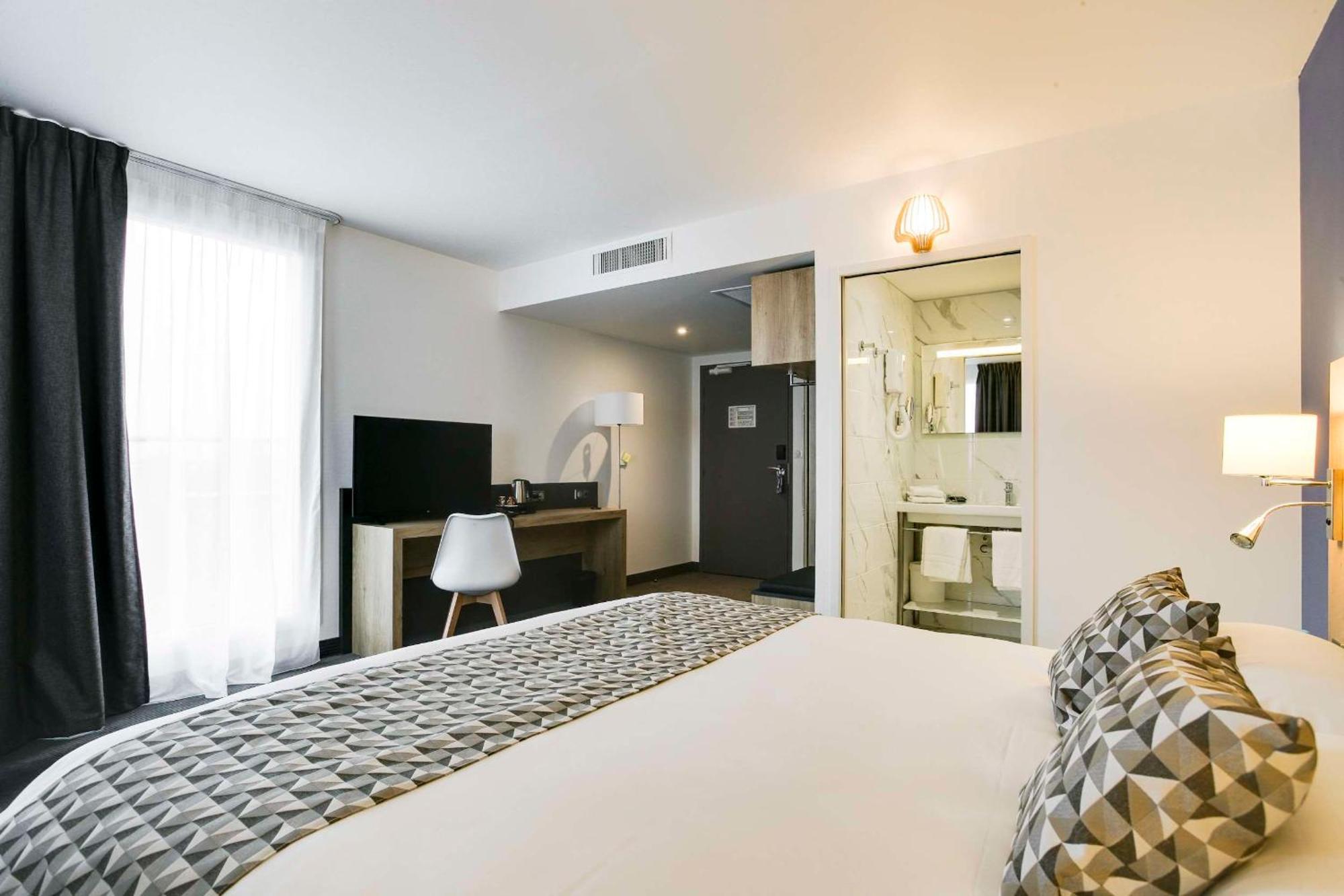 Brit Hotel Confort 로슈 외부 사진